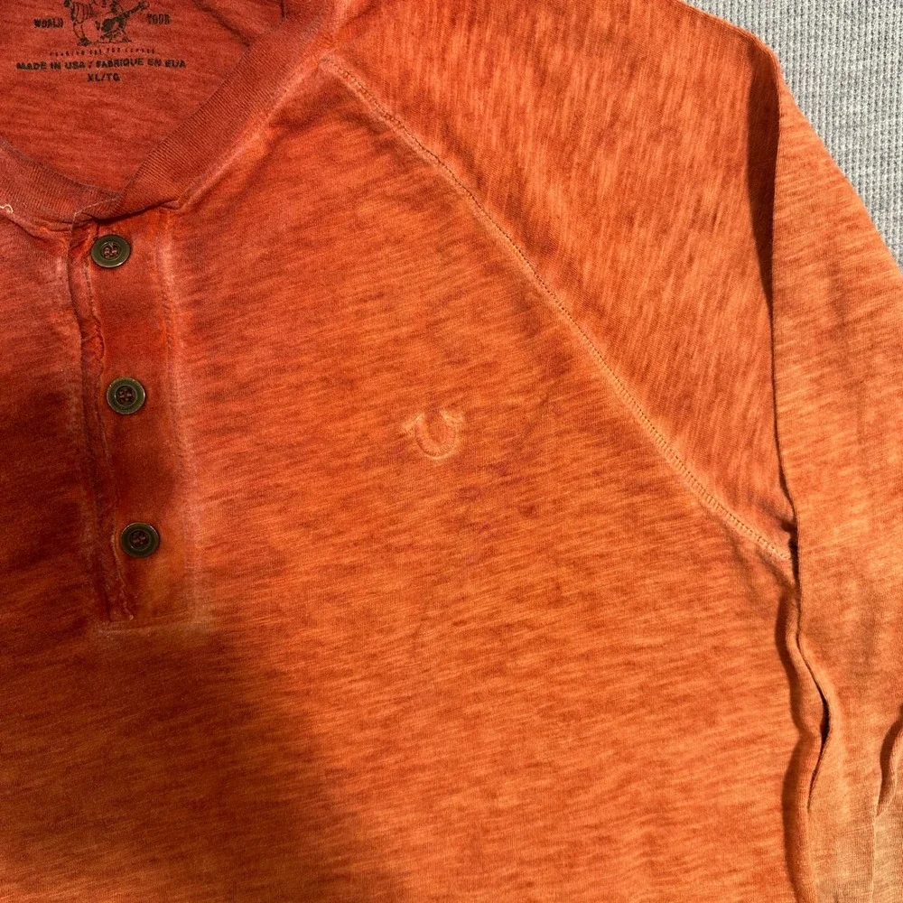 True Religion  Slub Acid Wash Long Sleeve Henley Shirt Orange Mens XL